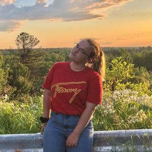 Meet your Posher, Alyson